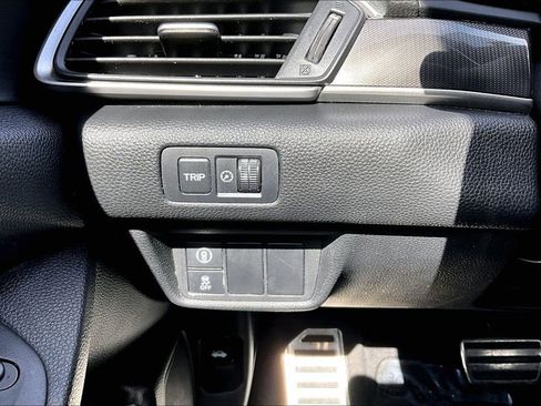 Used 2018 Honda Accord Sport image 15