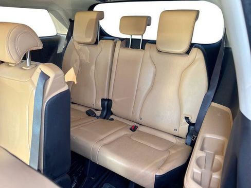 Used 2024 Kia Carnival LX FWD image 25