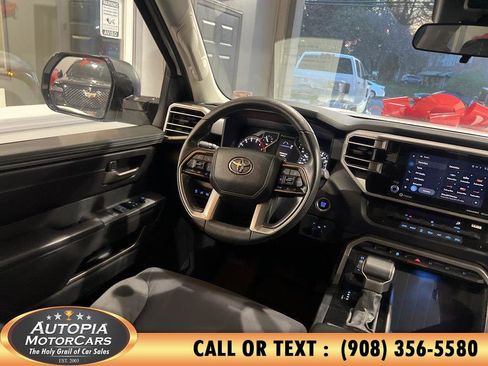 Used 2022 Toyota Tundra SR5 w/ SR5 Convenience Package AWD/4WD image 21
