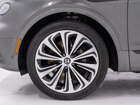 Certified 2023 Bentley Bentayga AWD/4WD image 41