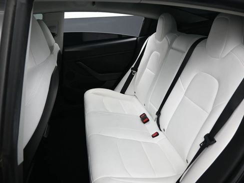 Used 2023 Tesla Model 3 Standard Range image 26