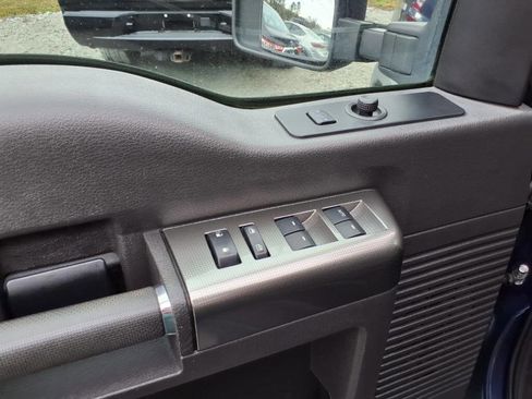 Used 2008 Ford F350 FX4 image 11