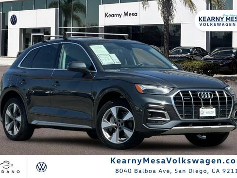 Used 2023 Audi Q5 2.0T Premium w/ Convenience Package AWD/4WD image 1