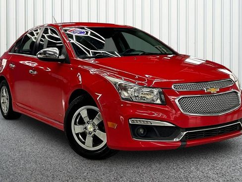 Used 2015 Chevrolet Cruze LT image 1