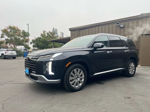 Used 2024 Hyundai Palisade SEL image 3
