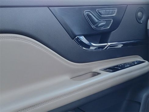 Certified 2021 Lincoln Corsair Reserve w/ Equipment Group 201A image 37