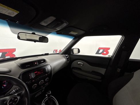 Used 2014 Kia Soul Base image 30