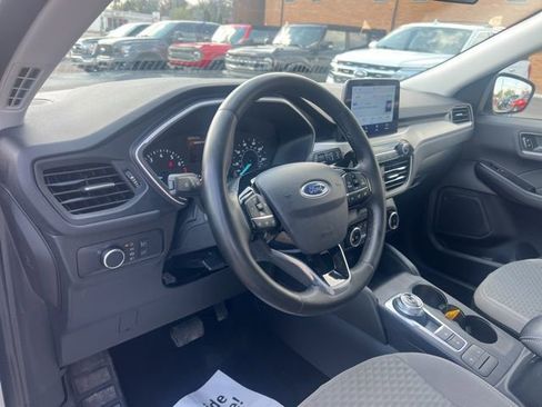 Certified 2022 Ford Escape SE w/ Cold Weather Package image 7