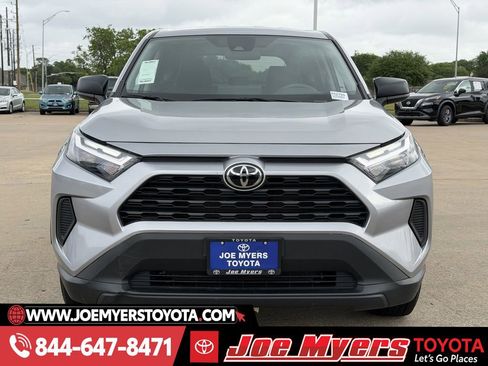 Used 2025 Toyota RAV4 LE image 3