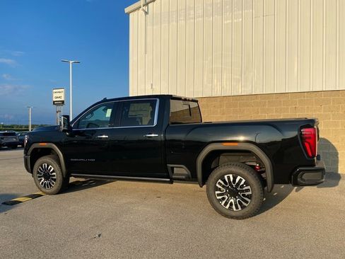 New 2025 GMC Sierra 2500 Denali Ultimate w/ Max Trailering Package image 8
