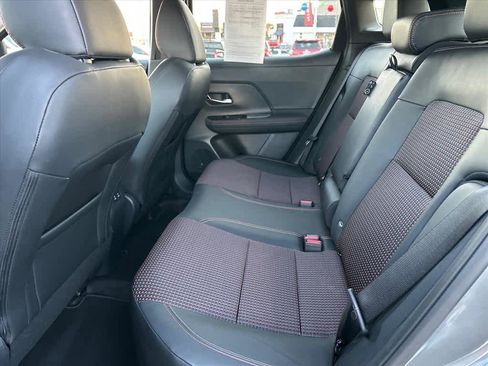 Used 2025 Nissan Kicks SR image 11