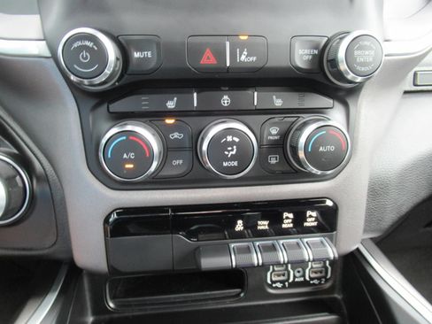 Used 2022 RAM 1500 Big Horn RWD image 30