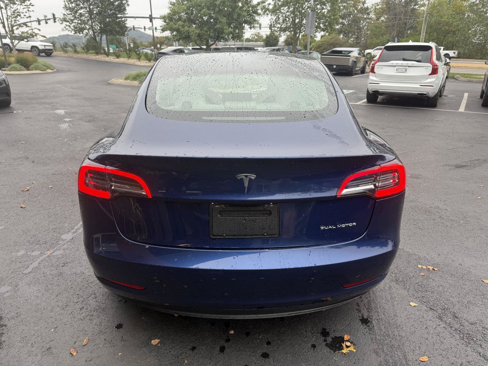 Used 2022 Tesla Model 3 Long Range AWD/4WD image 5