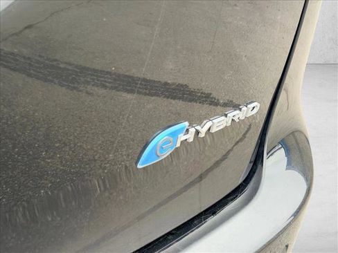 Used 2024 Chrysler Pacifica Select image 8