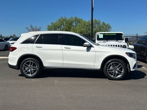 Used 2019 Mercedes-Benz GLC 300 image 2