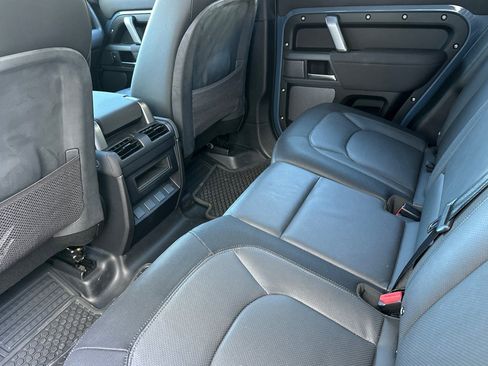 Used 2023 Land Rover Defender 110 X-Dynamic SE image 14