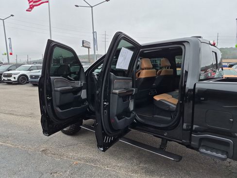 Used 2024 Ford F250 Platinum w/ Tremor Off-Road Package image 21