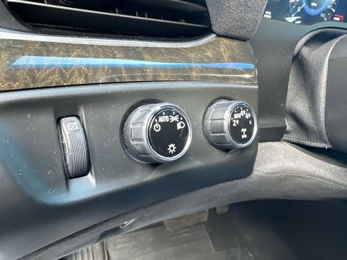 Used 2019 Cadillac Escalade ESV Platinum image 24