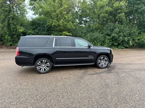 Used 2018 GMC Yukon XL Denali w/ Open Road Package AWD/4WD image 19