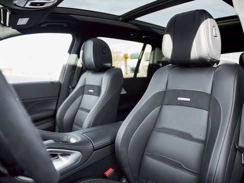 Used 2025 Mercedes-Benz GLS 63 AMG GLS 63 AMG image 46