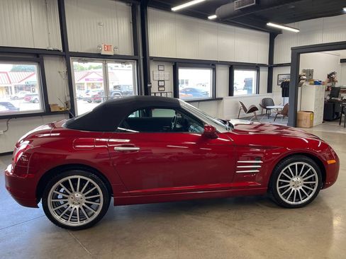 Used 2007 Chrysler Crossfire Convertible w/ Special Edition Group RWD image 23