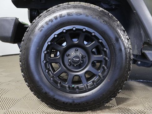 Used 2016 Jeep Wrangler Unlimited Sport w/ Quick Order Package 24S AWD/4WD image 12