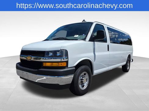 Certified 2025 Chevrolet Express 3500 LT w/ LT Preferred Equipment Group RWD image 30