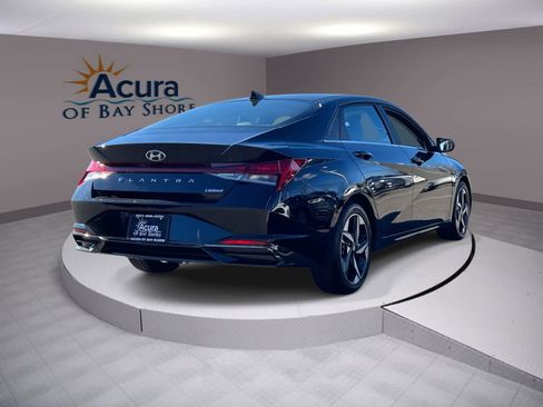 Used 2023 Hyundai Elantra Limited image 6