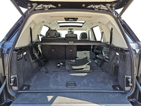 Used 2025 BMW X7 xDrive40i w/ Premium Package image 29