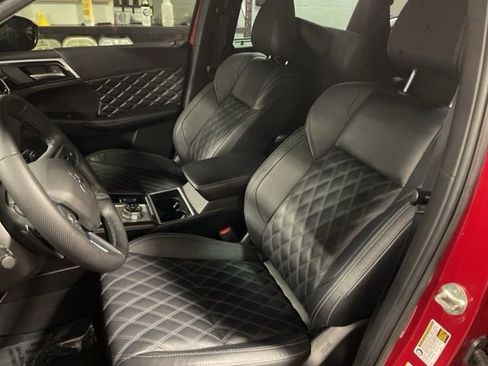 Used 2023 Mitsubishi Outlander SEL Black Edition image 17