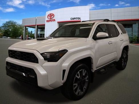 Certified 2025 Toyota 4Runner TRD Sport AWD/4WD image 5