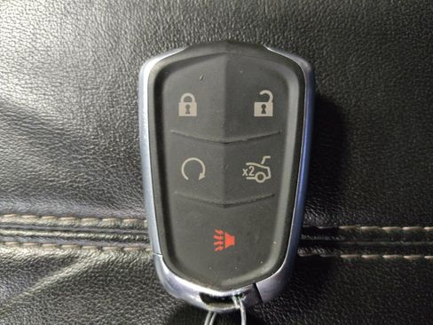 Used 2018 Cadillac XTS Luxury image 32