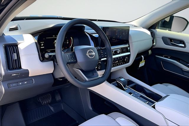 New 2026 Nissan Pathfinder SL FWD image 7