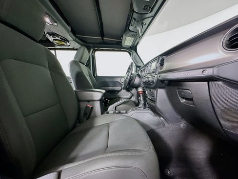 Used 2018 Jeep Wrangler Unlimited Sport AWD/4WD image 29