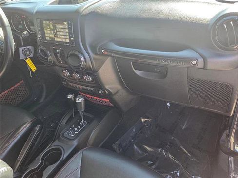 Used 2017 Jeep Wrangler Unlimited Rubicon image 20