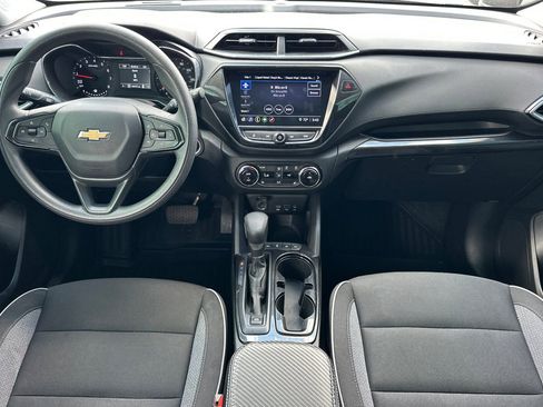 Used 2023 Chevrolet TrailBlazer LT w/ Convenience Package AWD/4WD image 13