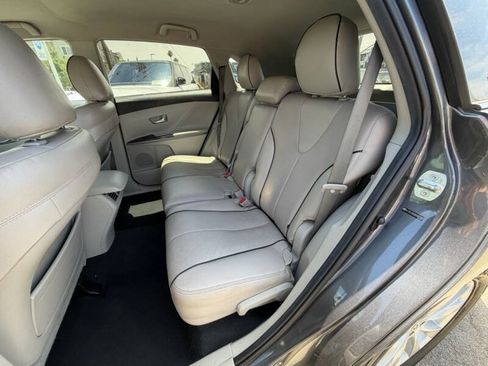 Used 2013 Toyota Venza LE FWD image 14