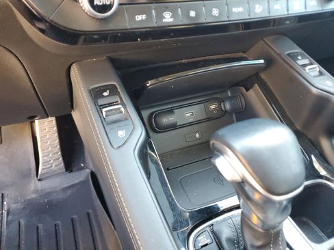 Used 2021 Kia Telluride SX w/ SX Prestige Package image 22