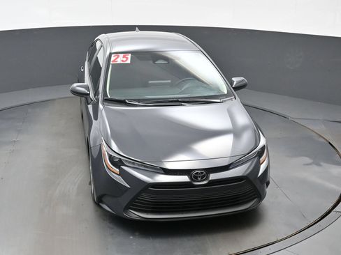 Used 2025 Toyota Corolla LE w/ Convenience Package FWD image 34