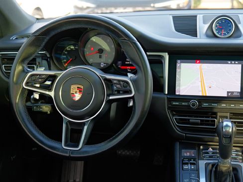 Used 2021 Porsche Macan S image 31