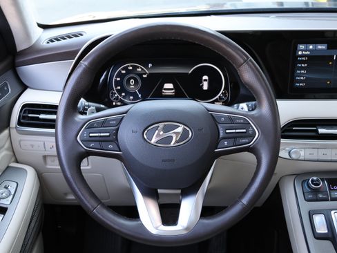 Used 2020 Hyundai Palisade Limited w/ Winter Weather Package AWD/4WD image 17