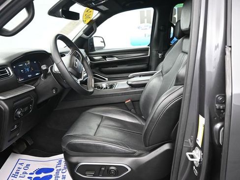 Used 2024 Jeep Wagoneer L Series II image 14