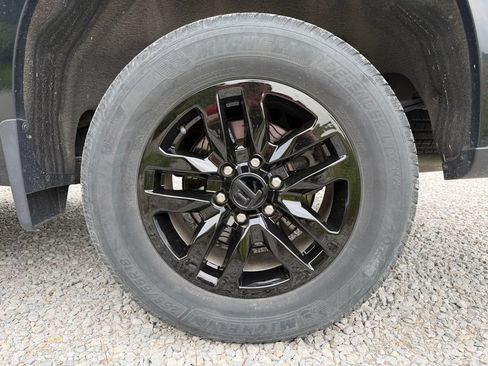 Used 2019 Chevrolet Silverado 1500 LT w/ All-Star Edition AWD/4WD image 24