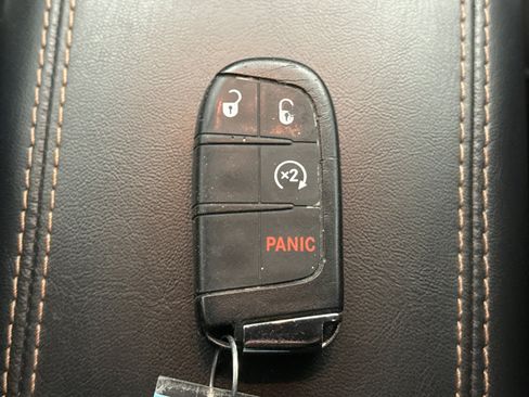 Used 2022 Jeep Compass Limited image 21