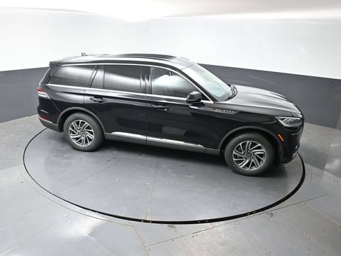Used 2023 Lincoln Aviator AWD image 49