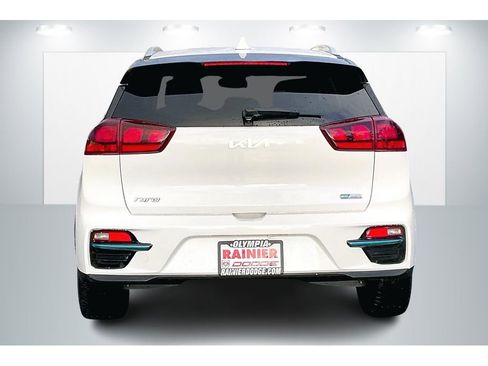 Used 2022 Kia Niro EX image 4