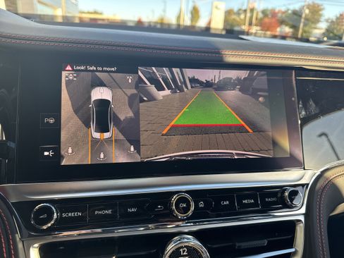 New 2026 Bentley Flying Spur Plug-In Hybrid image 24