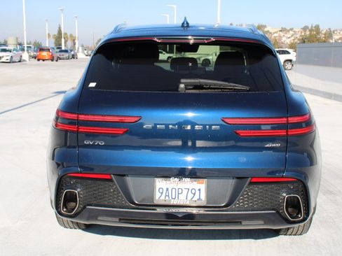 Used 2022 Genesis GV70 2.5T image 4