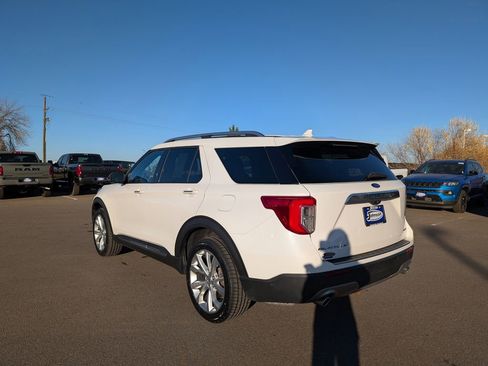 Used 2022 Ford Explorer Platinum w/ Technology Package image 4