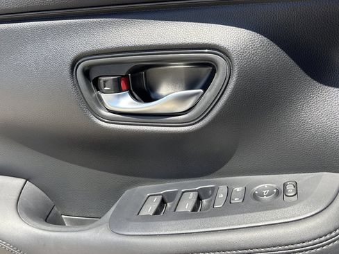 Used 2027 Honda HR-V LX image 17